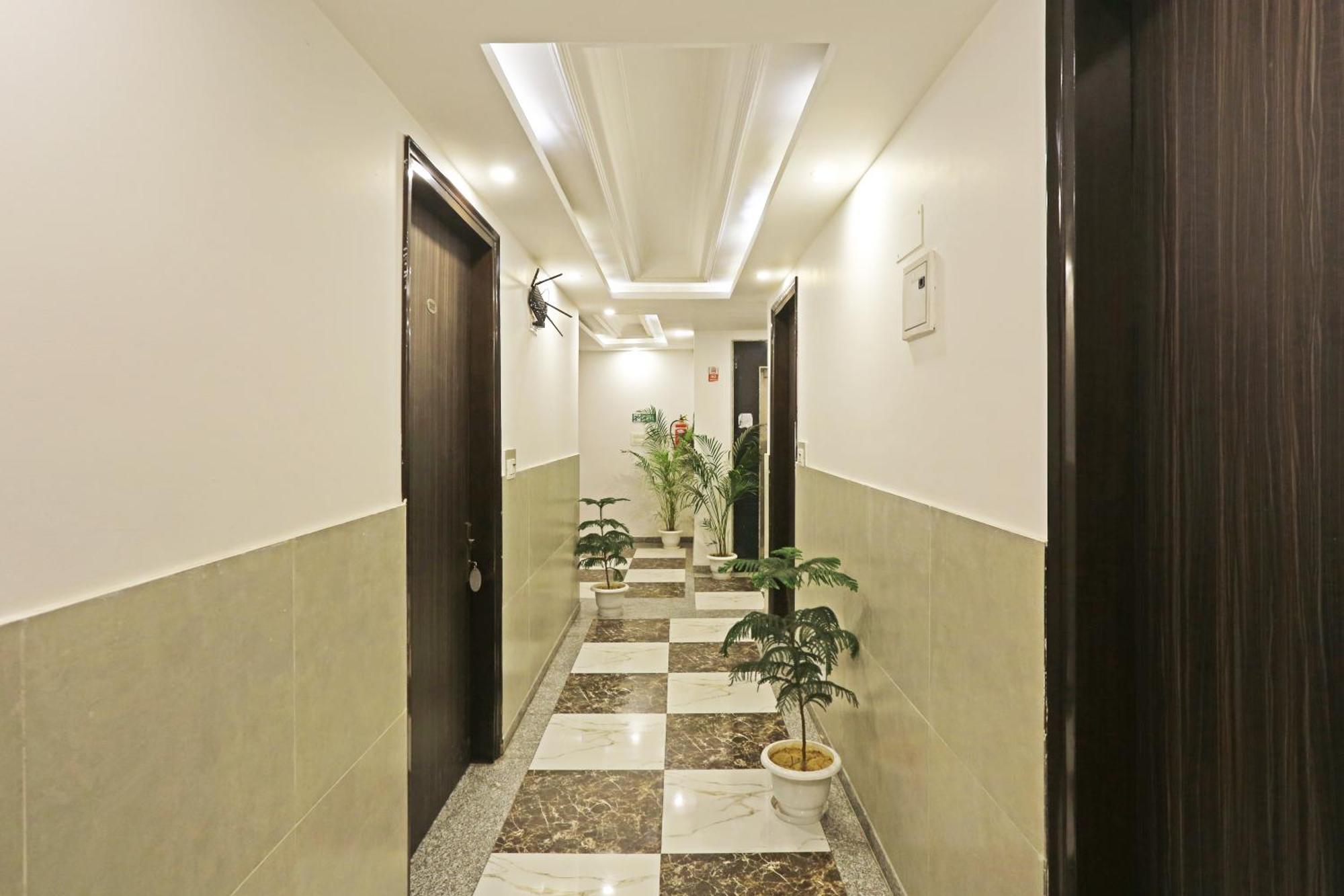 The Almora Residency - Complimentary Airport Trasnfer Hotel New Delhi Bagian luar foto