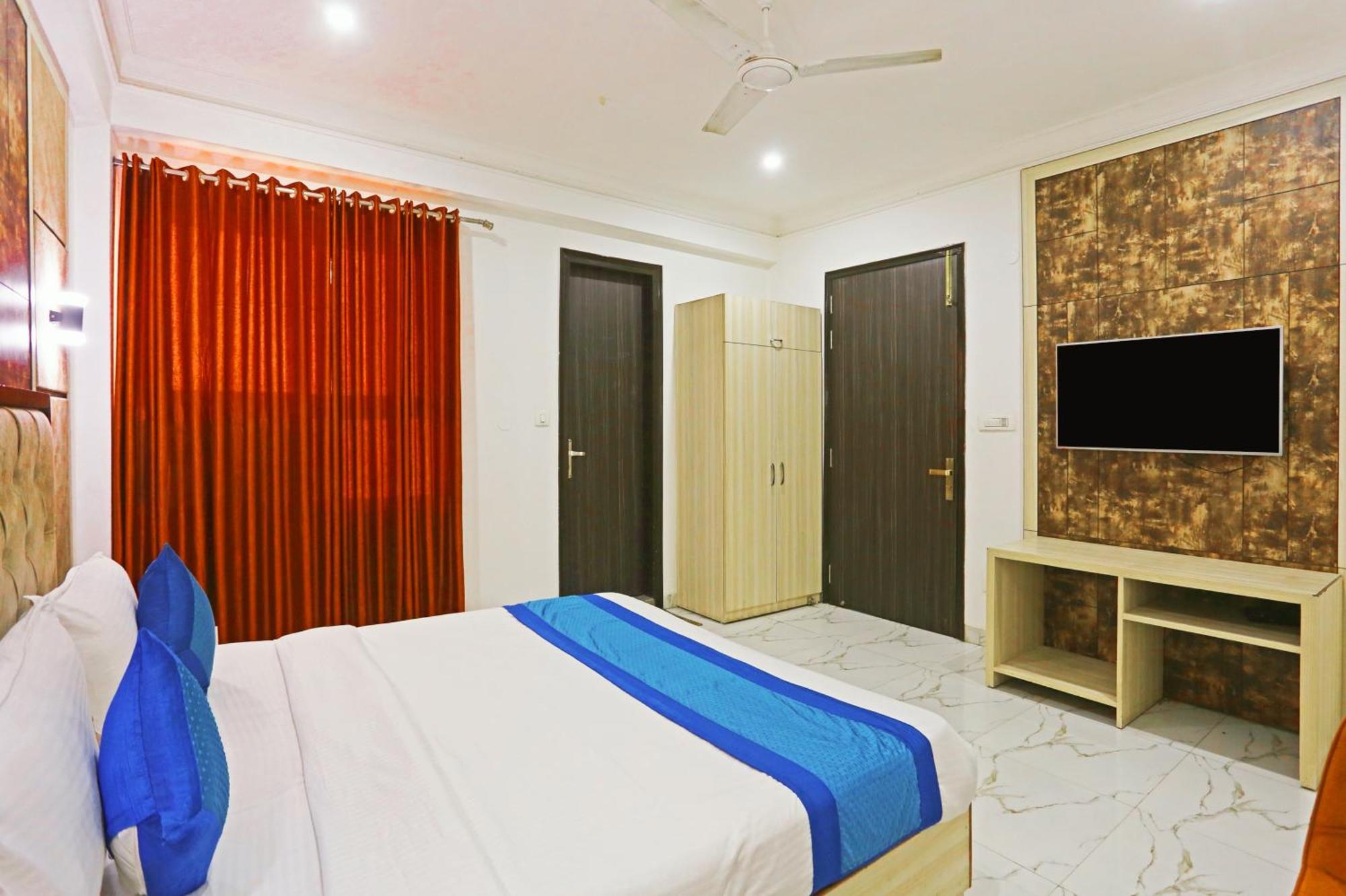 The Almora Residency - Complimentary Airport Trasnfer Hotel New Delhi Bagian luar foto