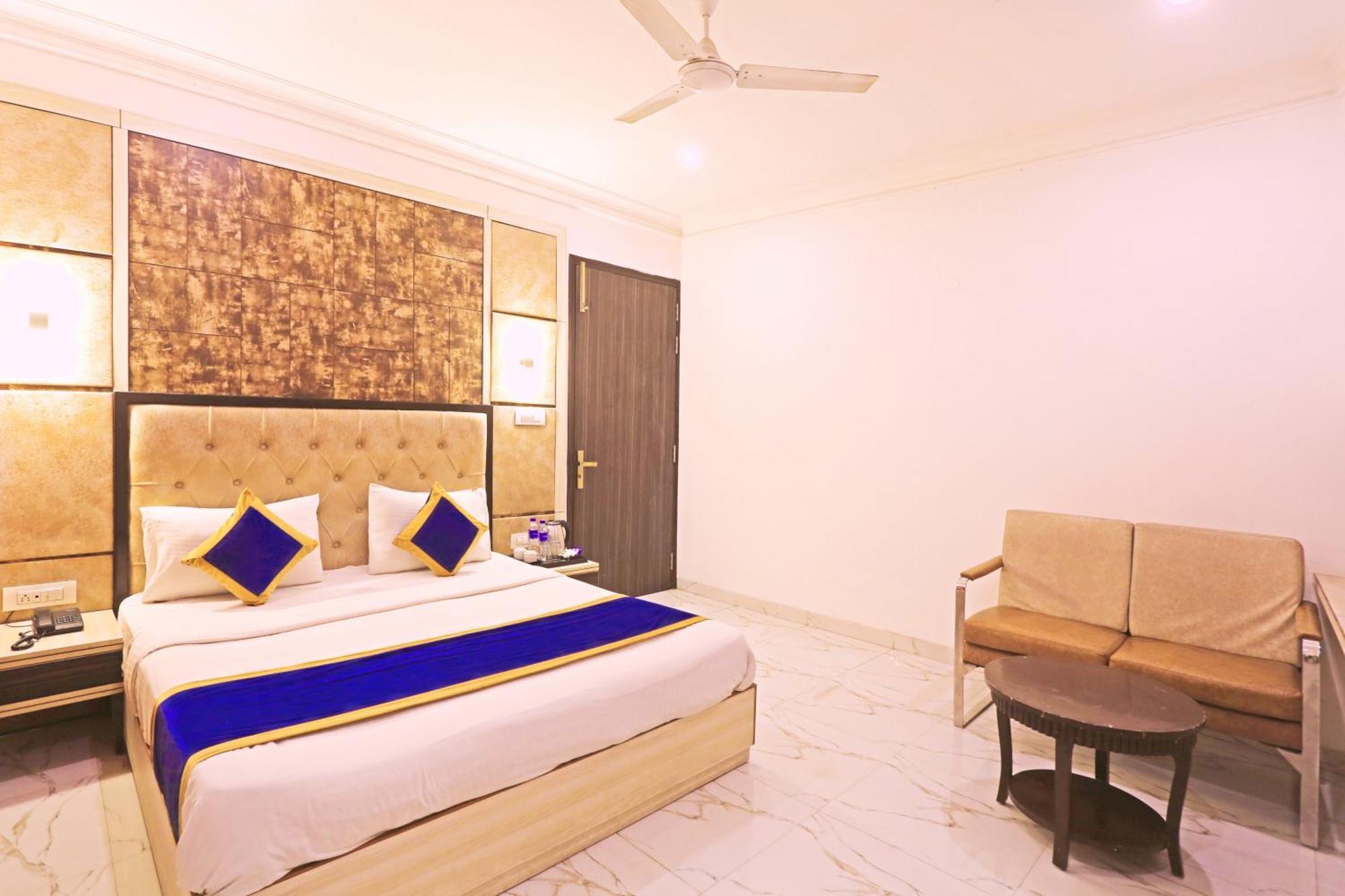 The Almora Residency - Complimentary Airport Trasnfer Hotel New Delhi Bagian luar foto