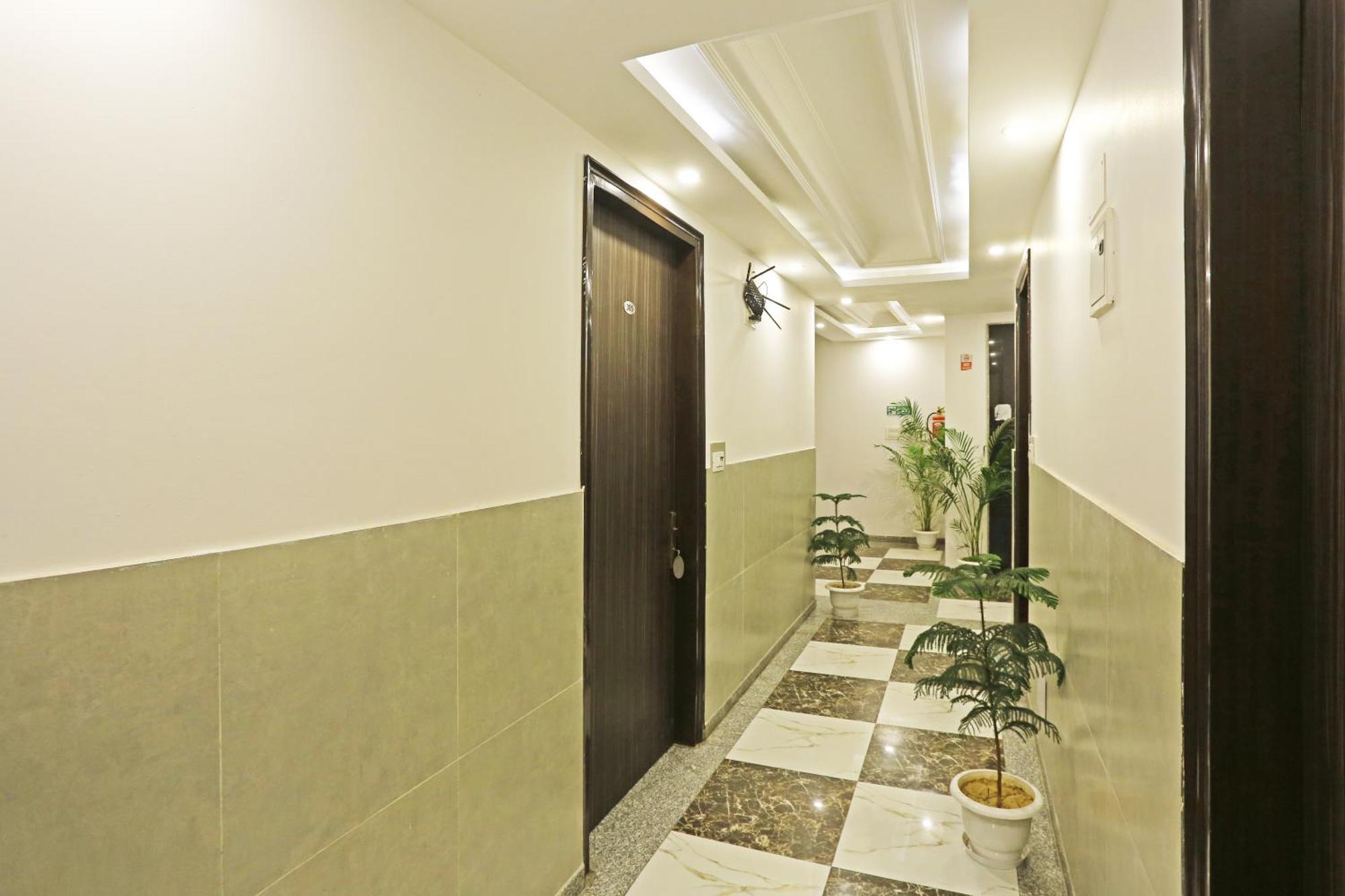 The Almora Residency - Complimentary Airport Trasnfer Hotel New Delhi Bagian luar foto