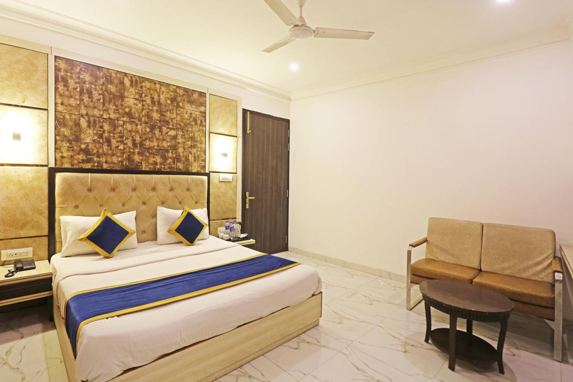 The Almora Residency - Complimentary Airport Trasnfer Hotel New Delhi Bagian luar foto
