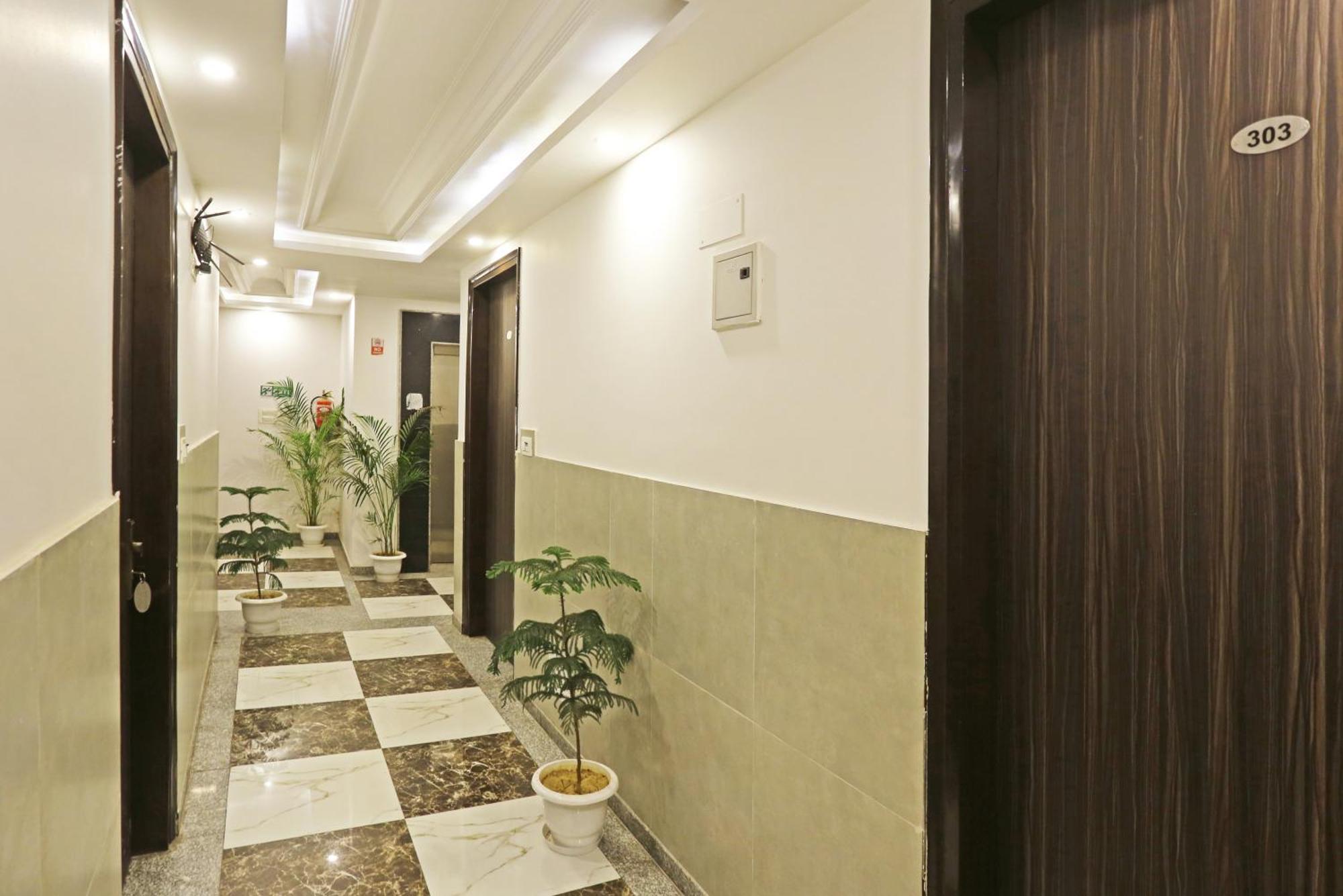 The Almora Residency - Complimentary Airport Trasnfer Hotel New Delhi Bagian luar foto