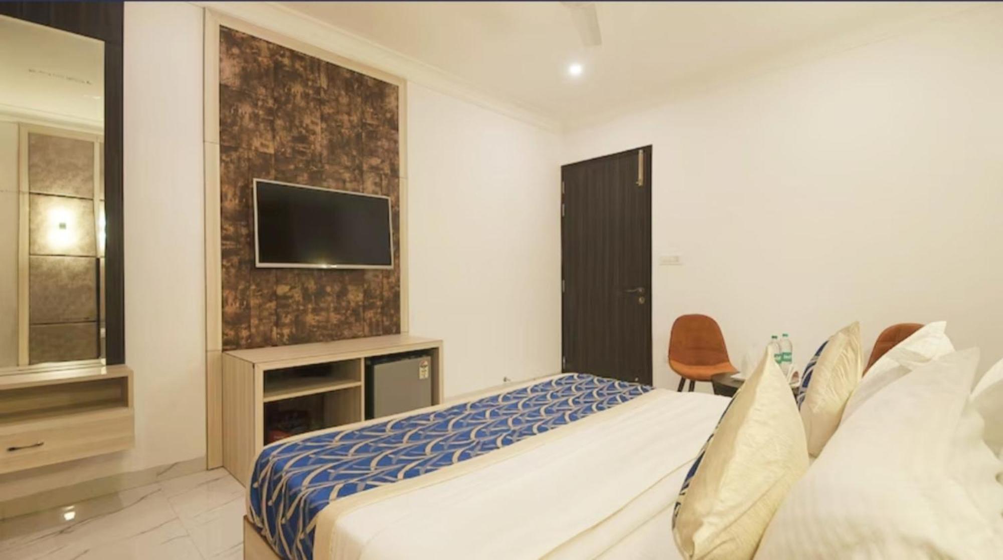 The Almora Residency - Complimentary Airport Trasnfer Hotel New Delhi Ruang foto
