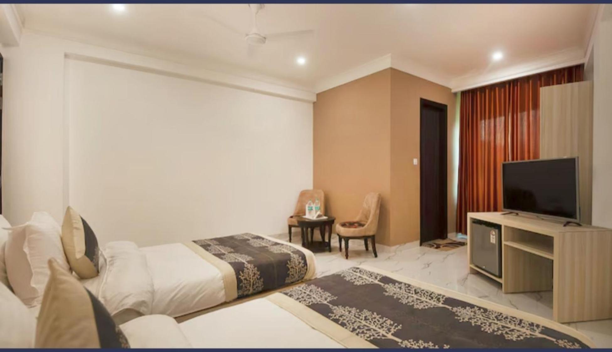 The Almora Residency - Complimentary Airport Trasnfer Hotel New Delhi Ruang foto